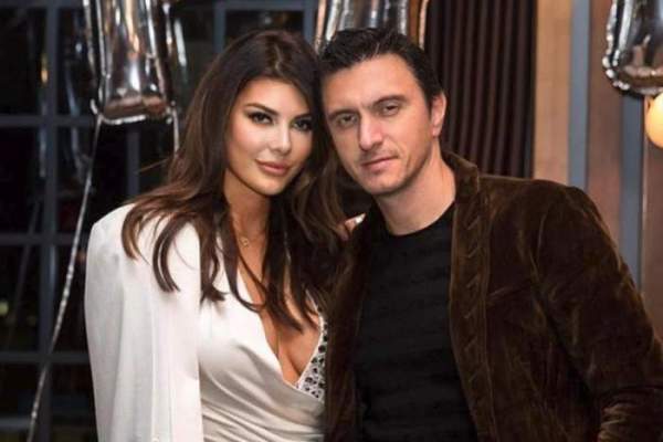Cine este Angela Martini, iubita lui Dragoș Săvulescu. Femeia este cea care l-a dat de gol pe afacerist că se află în Grecia