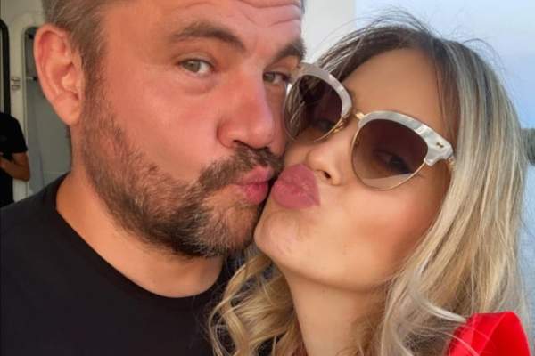 Viorel Șipoș va fi tată pentru a doua oară. Soția cântărețului de la 3 Sud Est și-a etalat burtica de gravidă pe internet / FOTO