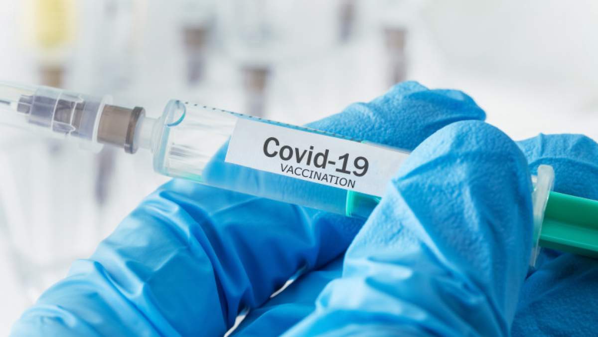 Un bărbat din Sibiu a murit după ce s-a infectat cu COVID-19. Era vaccinat cu schema completă împotriva virusului