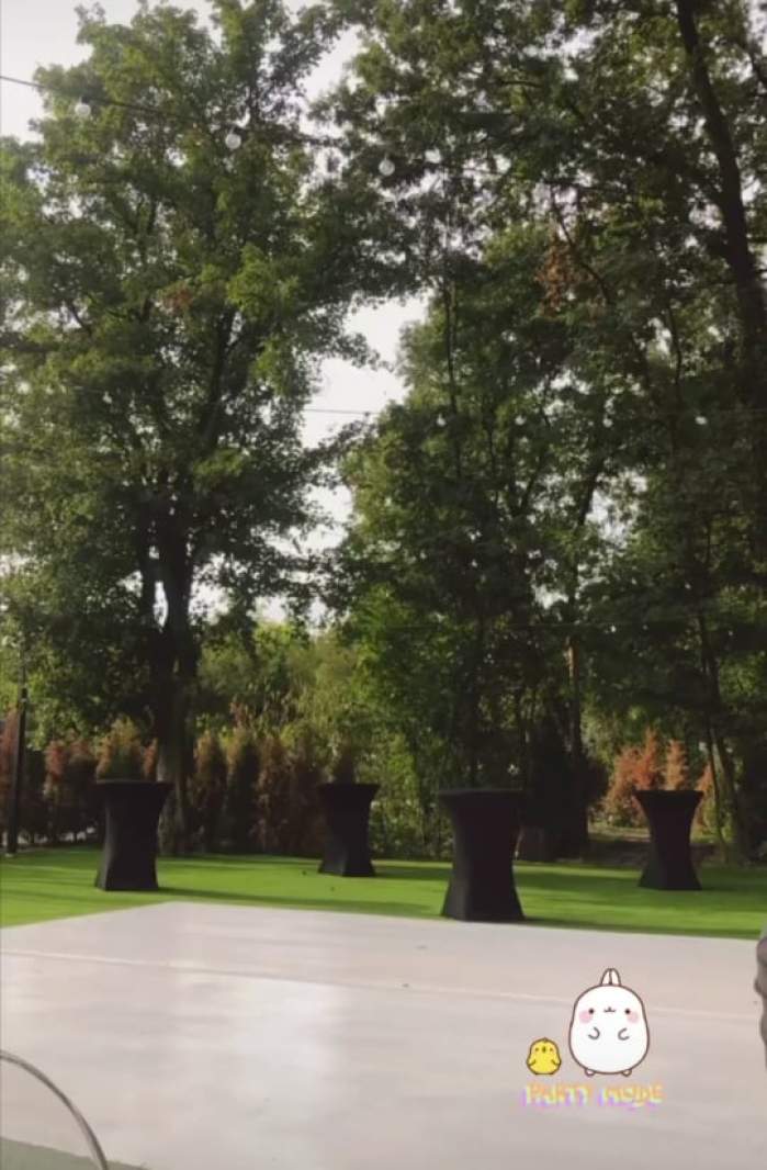 Imagini de la locul petrecerii