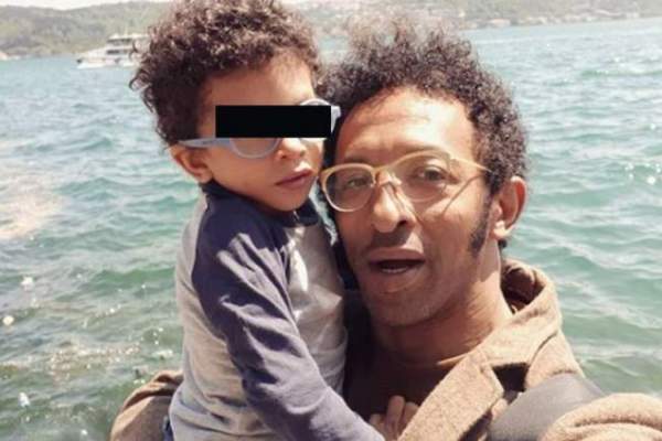 Leon, fiul lui Kamara, operat din nou! Cântărețul alături de cel mic, dar și fosta soție, au ajuns în Barcelona