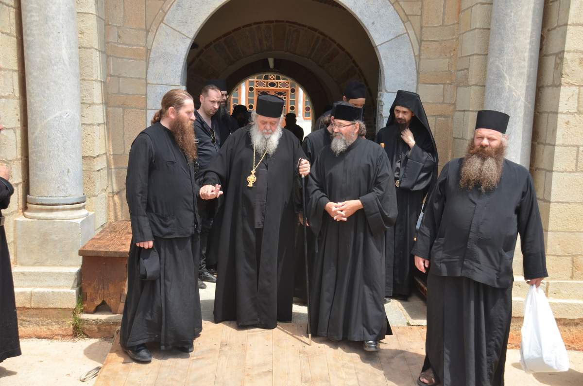 Jumătate dintre călugării de la Muntele Athos, infectați cu noul coronavirus. Au fost înregistrate și decese