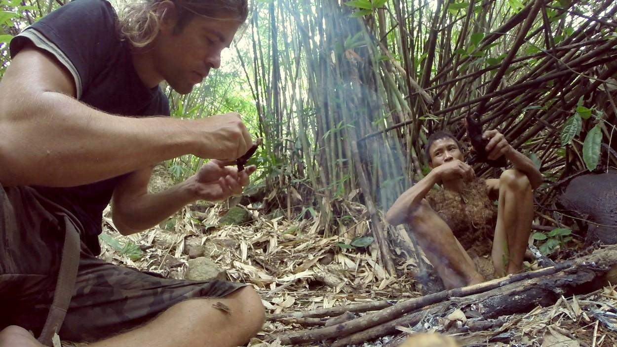 A murit vietnamezul supranumit Tarzan, care a trăit 40 de ani în junglă. Ho Van Lang a făcut cancer după 8 ani de civilizație / FOTO