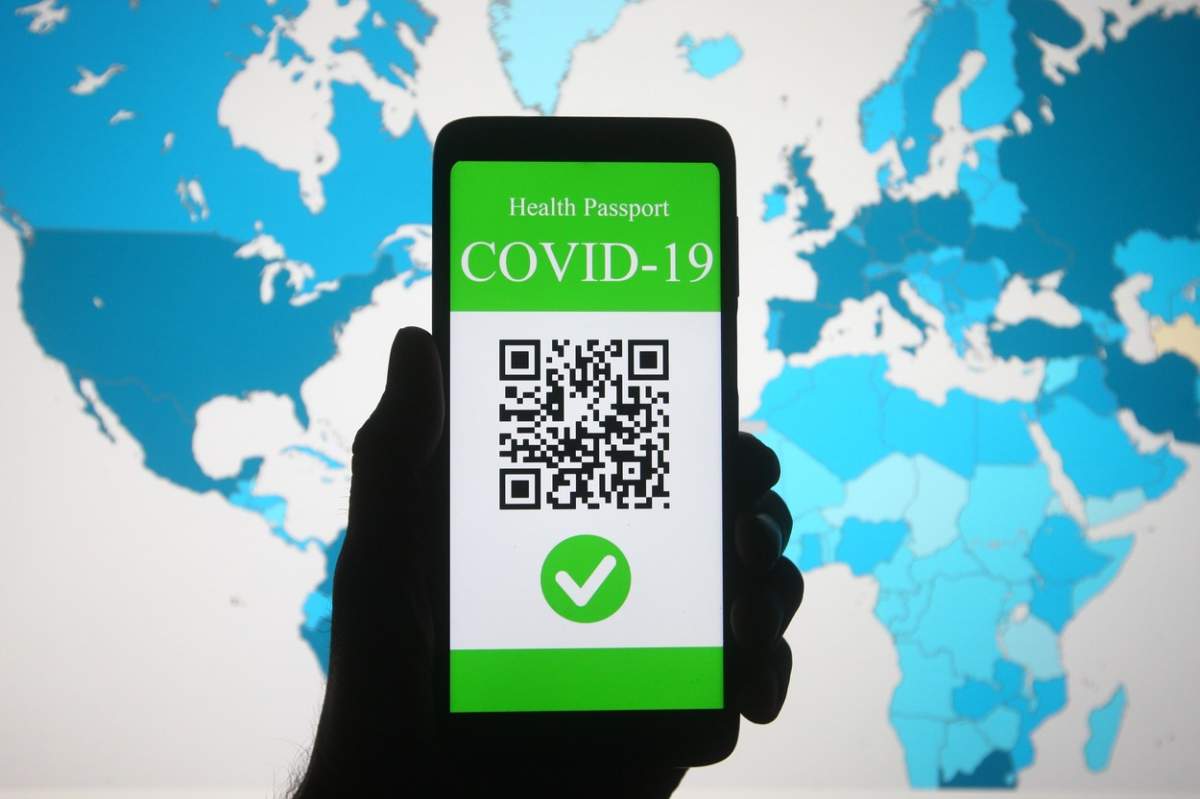 Guvernul vrea să introducă certificatul Covid-19 pentru angajații centrelor sociale