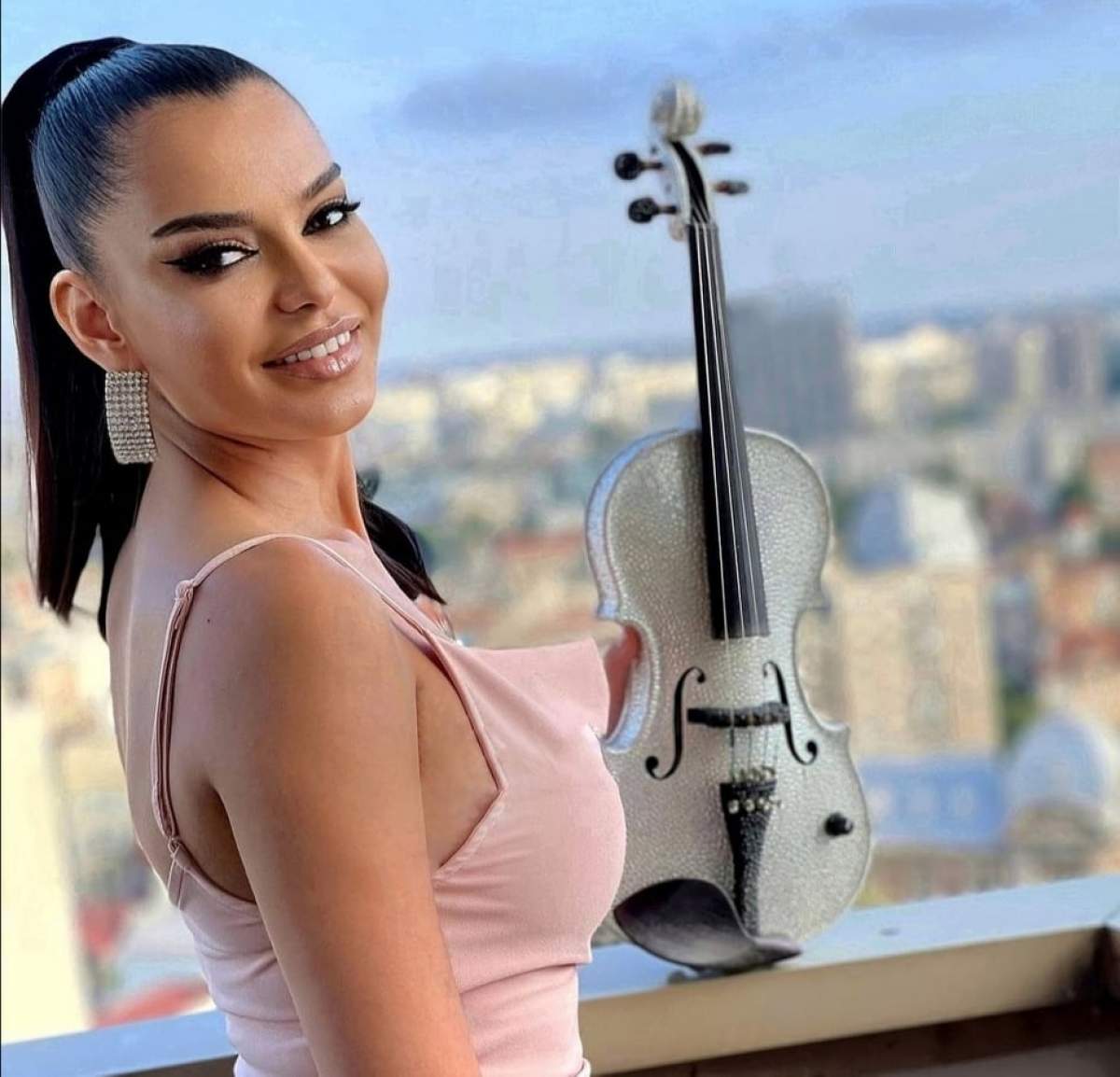 Raluca Răducanu, imagini spectaculoase din apartamentul său. Câți bani a investit fata cu vioara în locuință / VIDEO