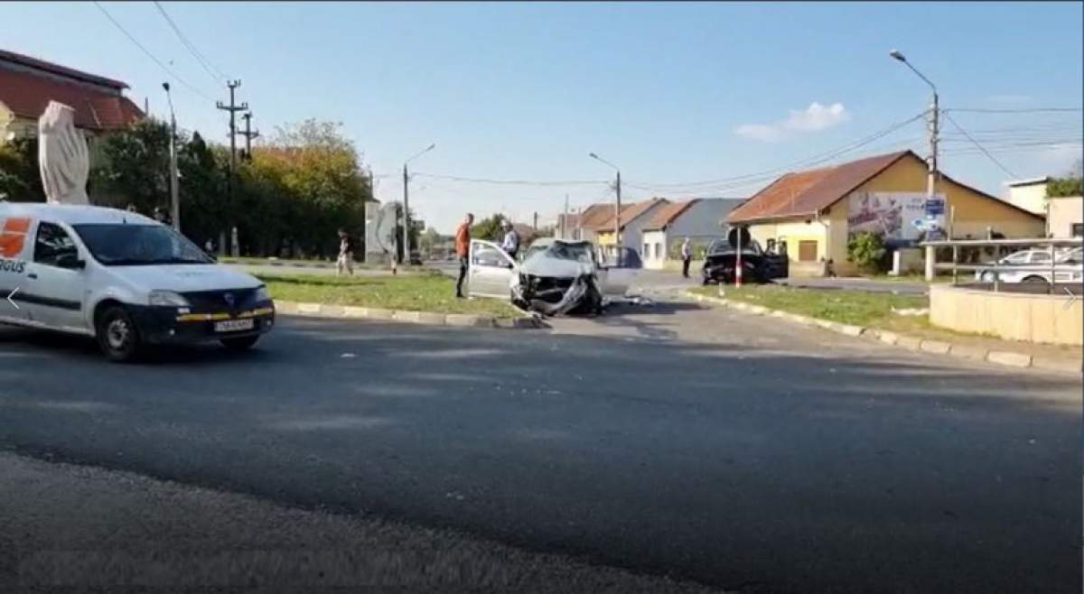 Accident de proporții la Caransebeș, soldat cu şapte victime. Vinovate sunt două șoferițe de 29 de ani / FOTO