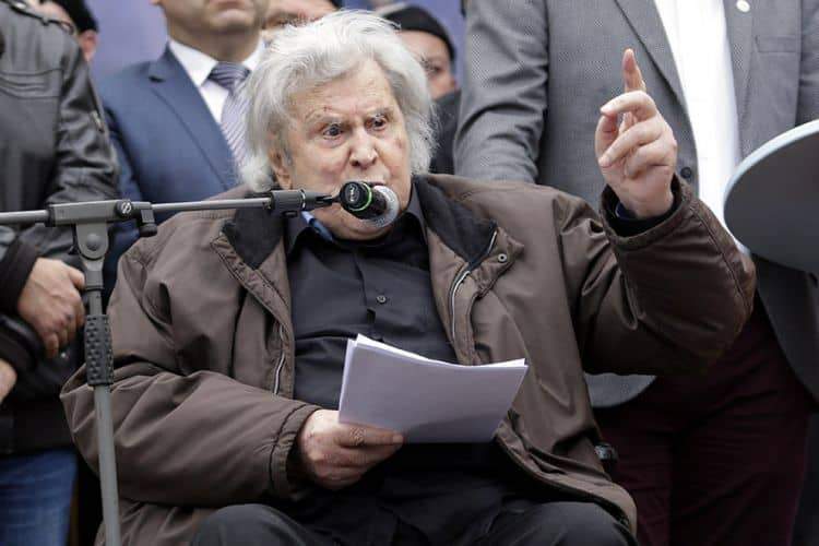 Astăzi am pierdut o parte din sufletul Greciei. Mikis Theodorakis, celebrul compozitor grec a încetat din viață
