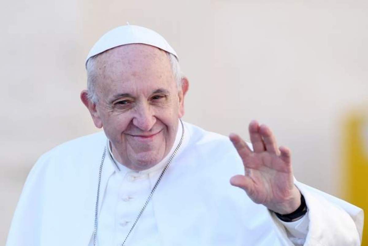 papa francisc saluta poporul
