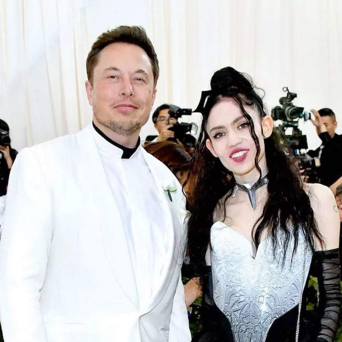 Elon Musk şi Grimes s-au despărțit după o relație de trei ani. Cu cine va rămâne copilul lor: „Suntem semi-separați”
