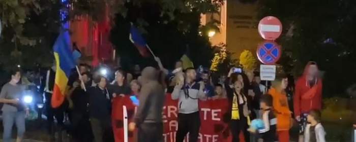 Zeci de proteste în marile oraşe din România. Oamenii, revoltați împotriva măsurilor impuse de autorități: "Nu vă fie frică"