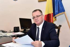 Adrian Oros va demisiona, astăzi, din funcţia de ministru al Agriculturii: ”Am vrut să arăt că și în România se poate”