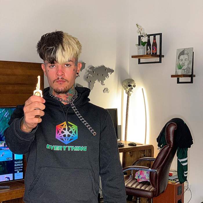 Zanni și-a tatuat unul dintre mesajele primite de la Alex Velea. Ce scrie acum pe abdomenul artistului: “Pentru că trebuie să îmi amintesc mereu”