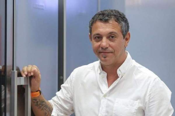 Sorin Bontea a lăsat bucătăria deoparte și a trecut la munca de jos. Ipostaza rară în care a fost surprins celebrul chef / FOTO