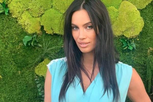 Alina Pușcău a revenit în România! Unde a fost văzută celebrul fotomodel și cu cine s-a întâlnit, la ani buni de la plecarea din țară