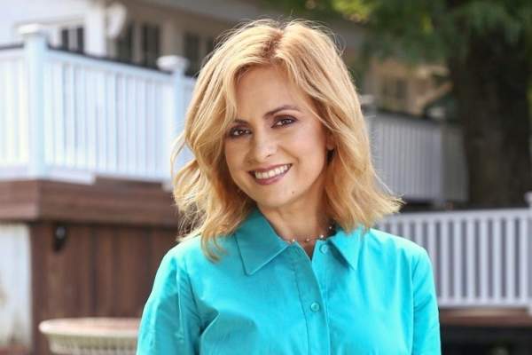 Simona Gherghe, fotografie rară din adolescență. Prezentatoarea TV a rememorat un eveniment important: ”Îl așteptam pe...” / FOTO