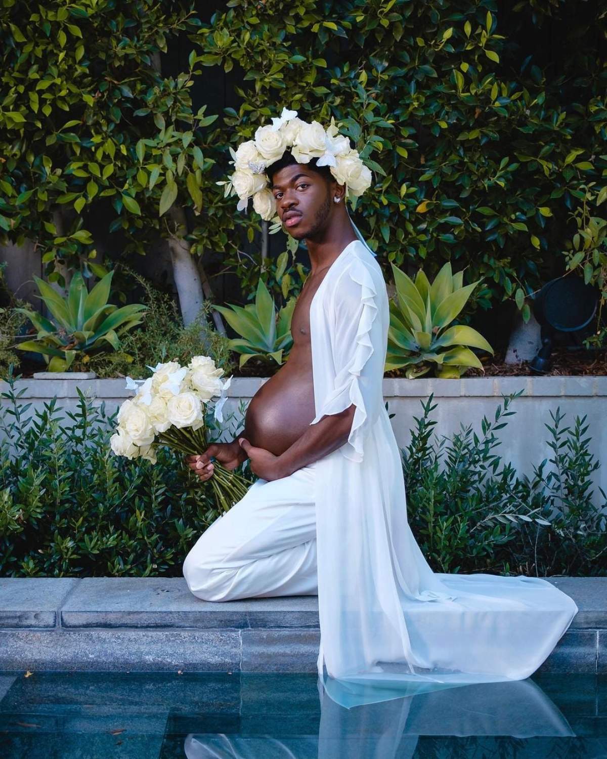 Celebrul rapper Lil Nas X a anunțat că este ”gravid”. Imaginile controversate au făcut înconjurul lumii / GALERIE FOTO