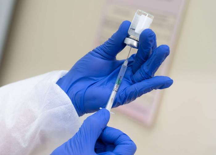 Israelul, prima țară care administrează cea de-a patra doză de vaccin