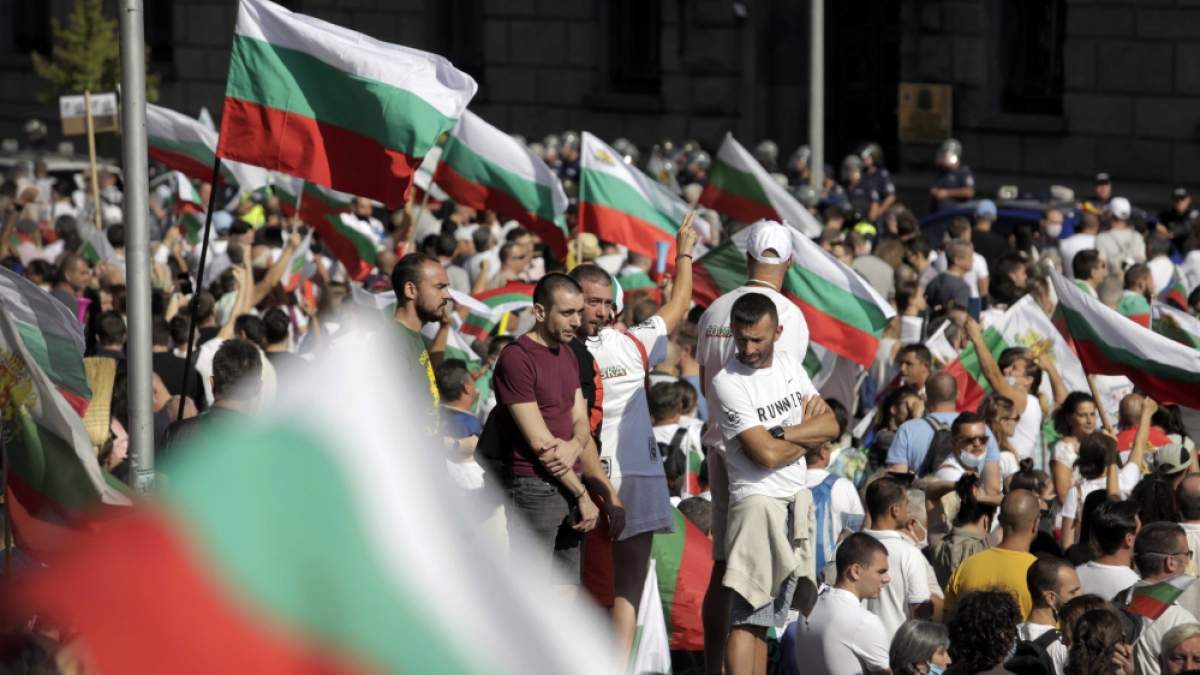 Protest în Bulgaria din cauza noilor restricții impuse de valul patru Covid-19. "Statul nu a fost suficient de activ în campania de vaccinare"