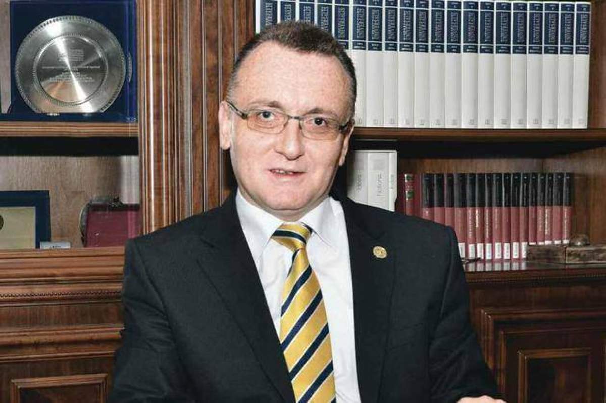 Ministrul Educației, Sorin Cîmpeanu, susține că învățământul românesc nu este pregătit pentru predarea online: ”O să insist pentru prezență fizică”