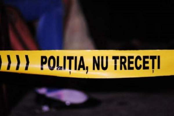 Banda poliției de a opri trecerea către un accident