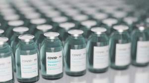 Sindromul Guillain-Barré, trecut pe lista de efecte secundare ale vaccinului anti-Covid AstraZeneca. Ce este și cum se manifestă această boală