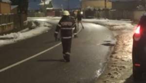 Un bărbat din Cluj a dansat gol în fața pompierilor, după ce a intrat cu mașina într-o casă. Individul s-a amuzat copios pe seama salvatorilor / FOTO