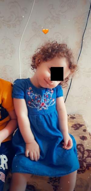 Cine este femeia din Constanța care și-a bătut cu sânge rece fiica de doi ani din cauza geloziei. Ce imagini de-a dreptul scandaloase posta pe Facebook / FOTO 