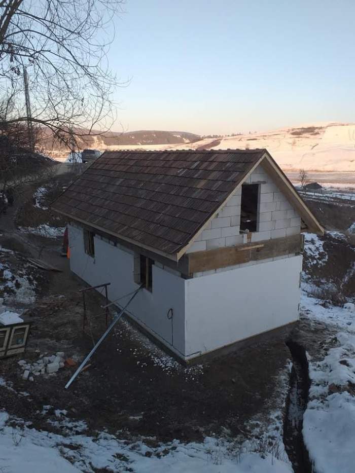 Un preot clujean, gest de mare omenie pentru o familie nevoiașă. A ridicat o casă în 6 zile, din donații