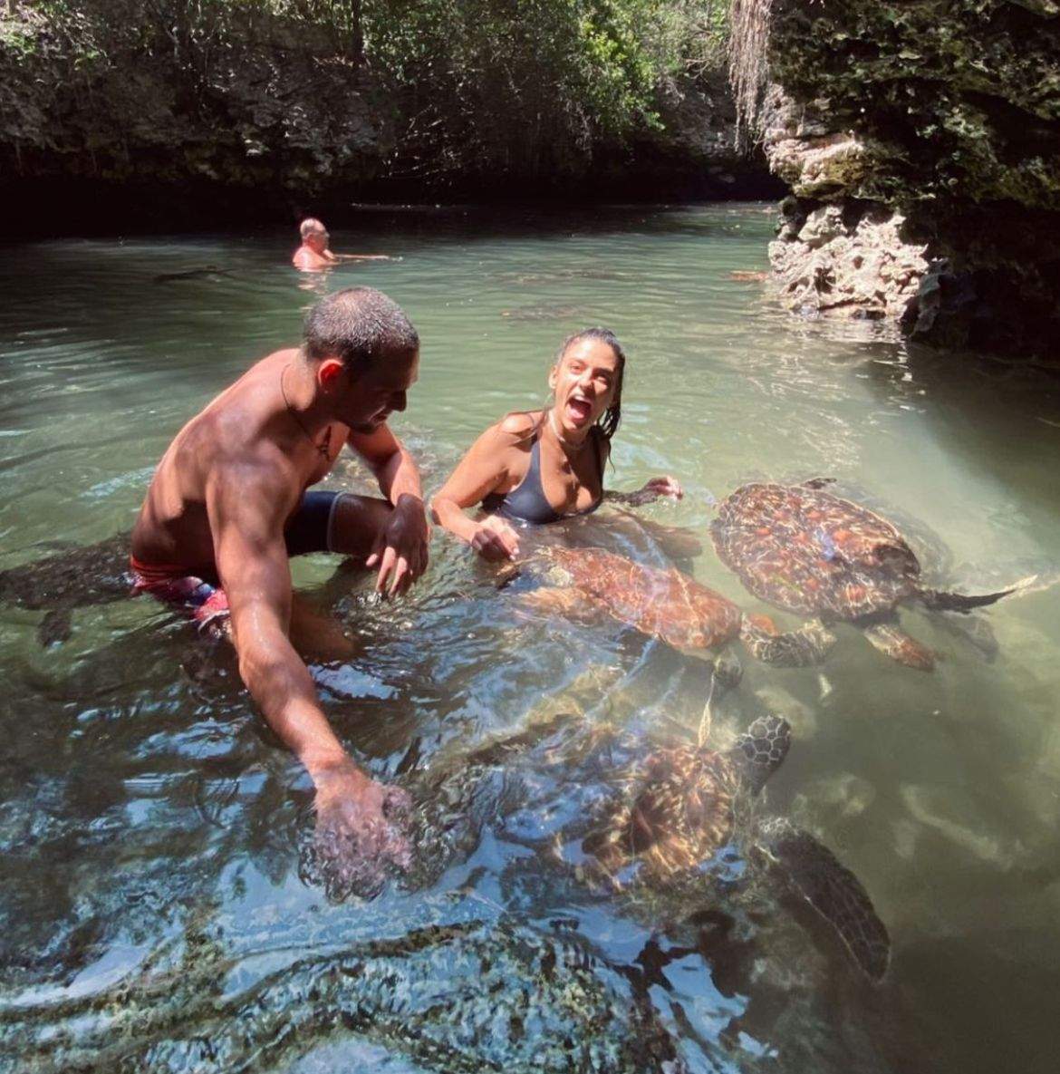 Vlad Gherman și Oana Moșneagu au făcut publice mai multe fotografii împreună din Zanzibar! În ce ipostaze s-au pozat cei doi / FOTO