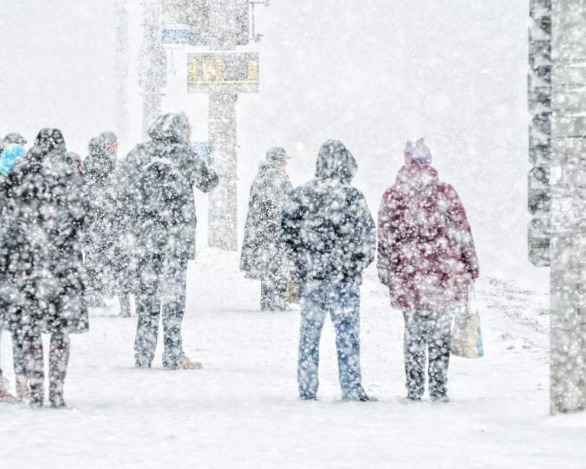 Alertă meteo ANM! Cod roșu de vânt și viscol în următoarele ore. Care sunt zonele vizate