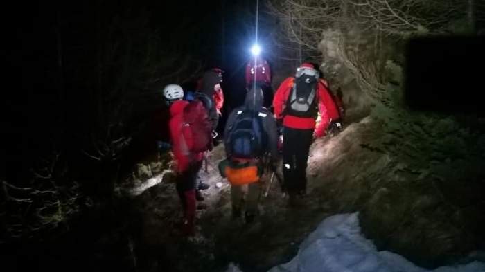 Accident grav în Bucegi! Salvamontiștii încearcă să salveze un turist care a alunecat pe un versant