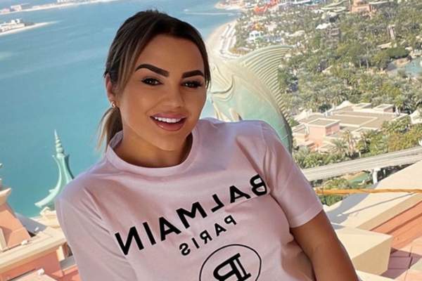 Carmen de la Sălciua a răbufnit. Cântăreața, mesaj dur pe internet: ”Multă lume mănâncă...”