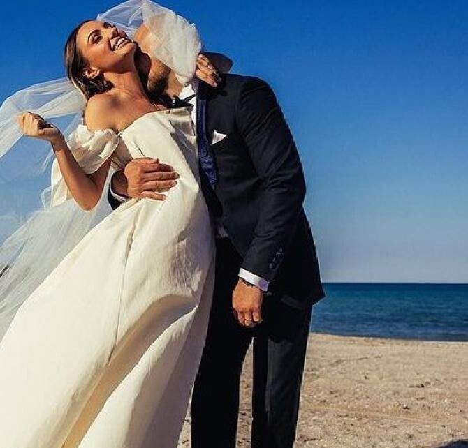 Cum a trecut Alexandra Stan peste divorțul de fostul soț, Emanuel Necatu. Ce a mărturisit artista: ''Mă simt lipsită de puteri”