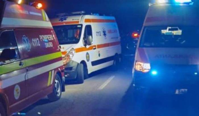 O persoană a murit într-un accident, după ce autoturismul în care se afla a fost lovit de un TIR, în Dâmbovița