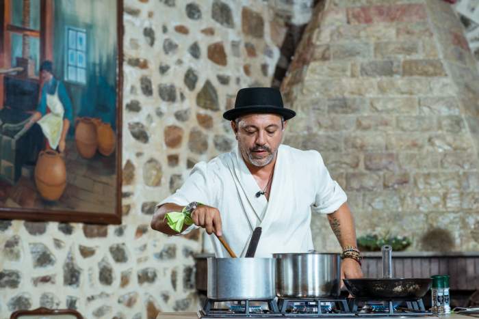 Chefi fără limite l-a ajutat pe chef Sorin Bontea să descopere frumuseațea Greciei. Dezvăluirile bucătarului despre noul show culinar