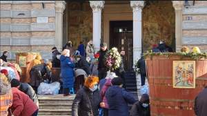 Mihaela Galani a fost înmormântată azi, în rochie de mireasă. Afaceristei din Constanța i s-au pregătit cele mai frumoase funeralii