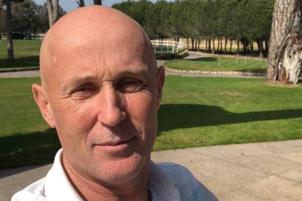 Mugur Mihăescu a fost confirmat pozitiv cu virusul COVID-19. Cum se simte actorul: „Nevasta și fiica mea au făcut Omicron”