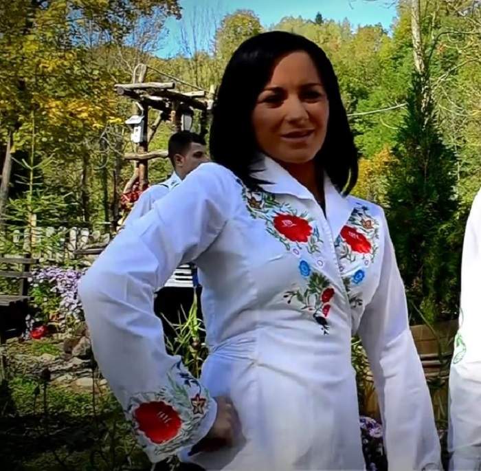 Adevărul despre relația artistei Carmen de la Sălciua cu iubitul însurat / De când îl cunoștea, de fapt, pe afaceristul care divorțează, ca să o ducă la altar!