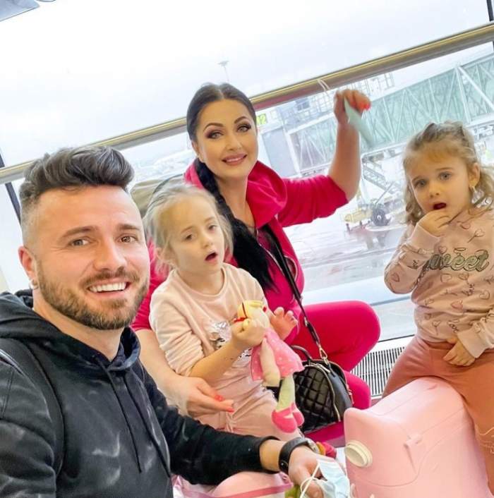 Gabriela Cristea și familia ei în aeroport