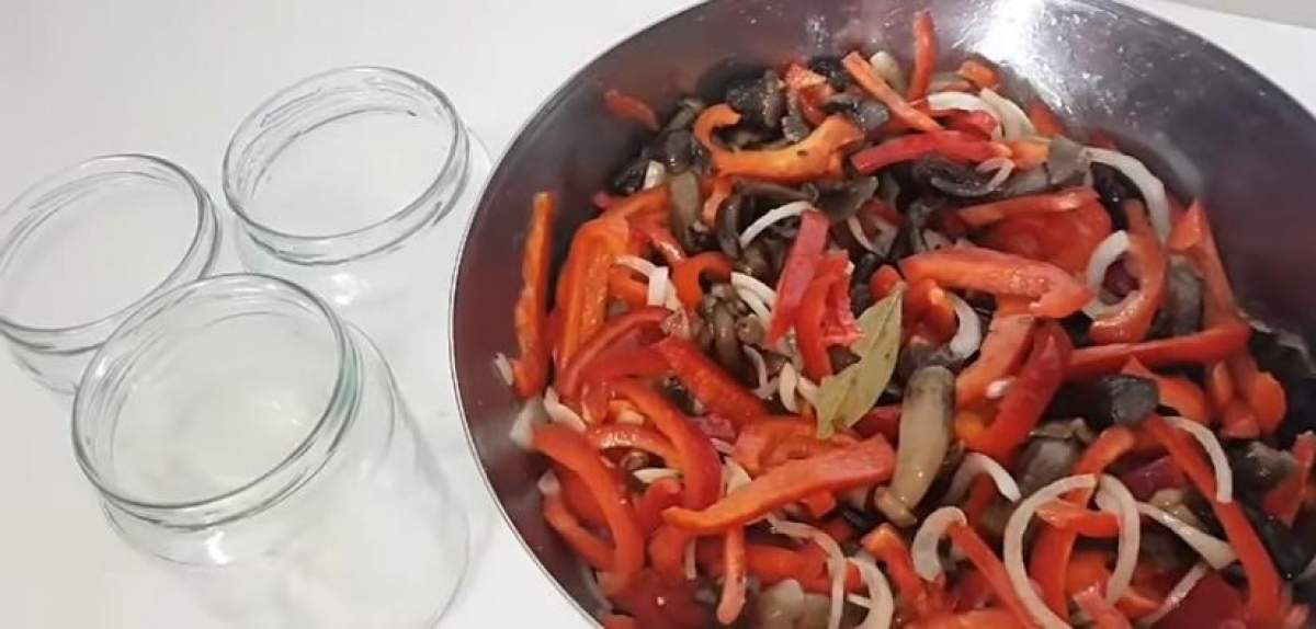 Rețetă de salată de toamnă cu bureți. Un preparat delicios și ușor de realizat