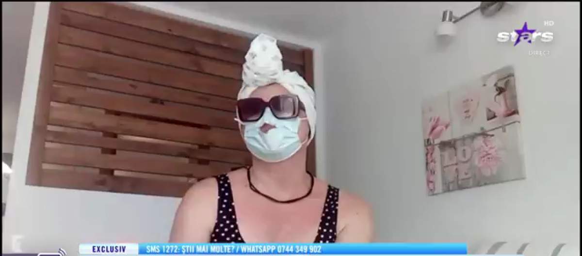O tânără cu mască de protecție pe față, în direct, la Acces Direct