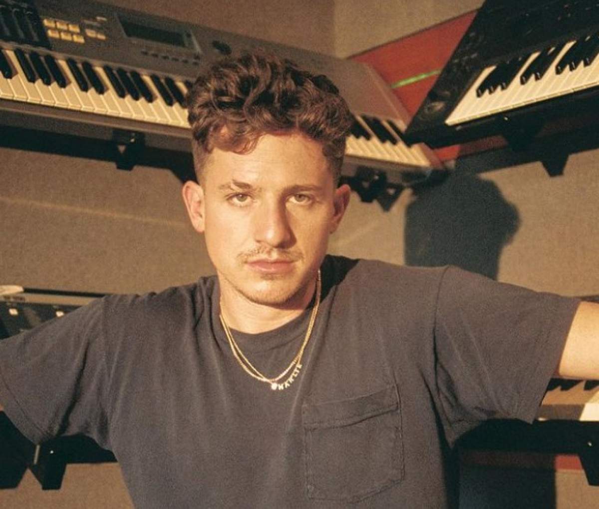 Charlie Puth, la studioul de înregistrări