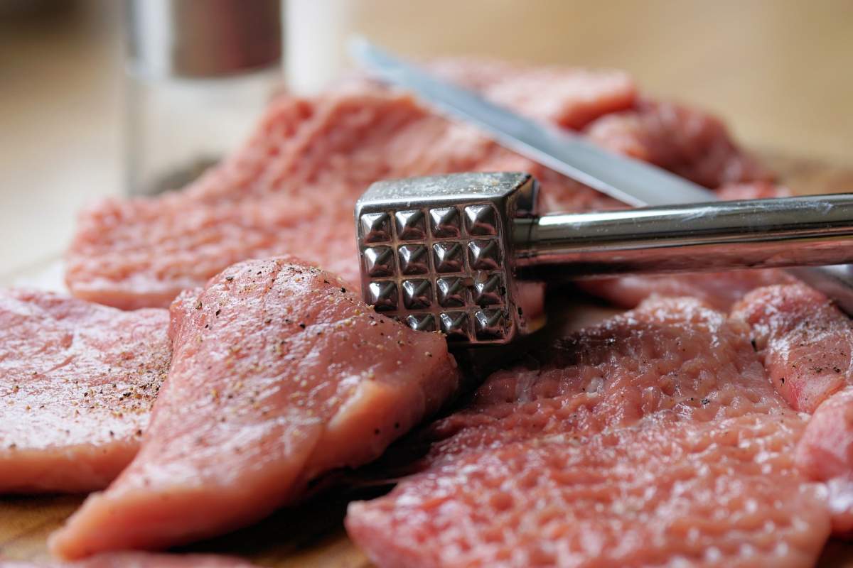 Cât va costa 1 kilogram de carne de sărbători. Prețul incredibil anunațat de producători