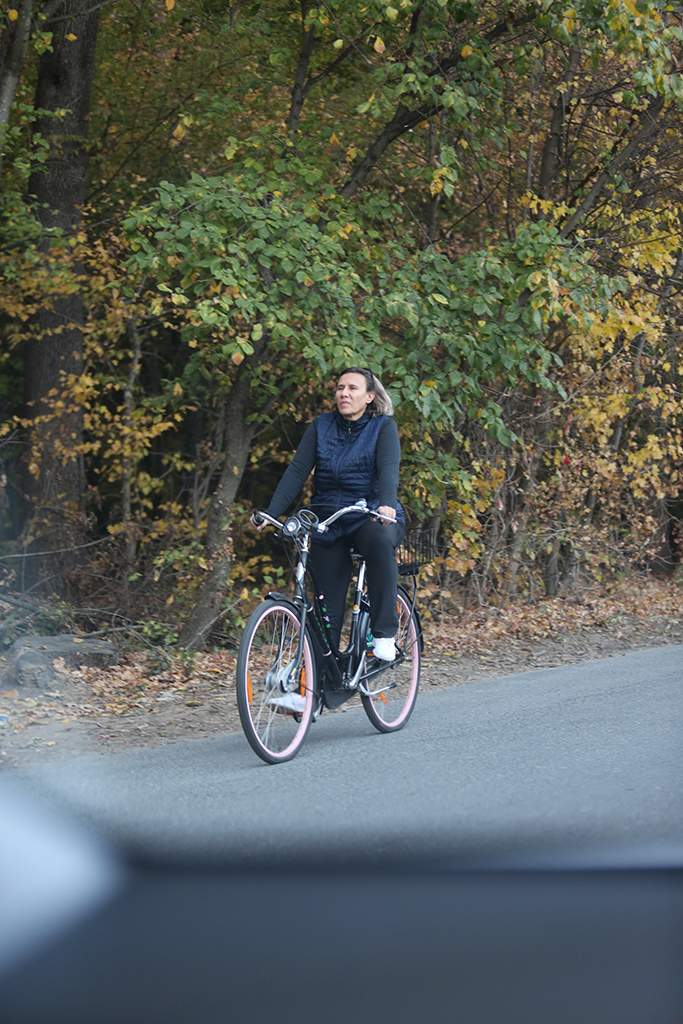 Pentru Toni Grecu și soția lui, nimic nu se compară cu o plimbare în aer liber. Cei doi, responsabili când vine vorba de sănătate / PAPARAZZI