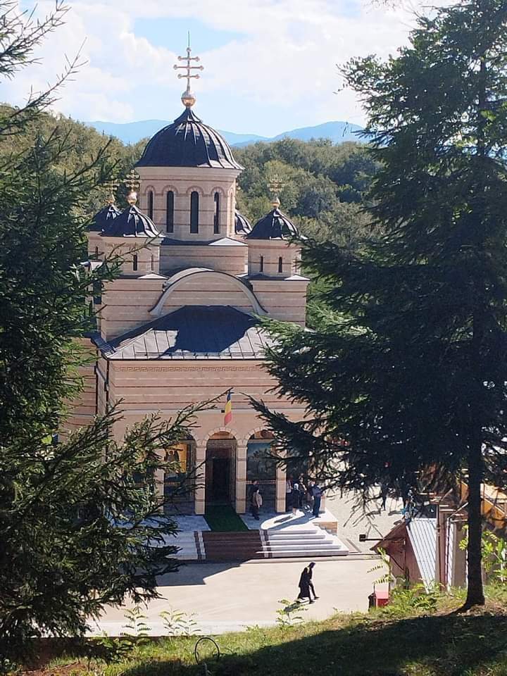 Mânăstirea din Cărpineț