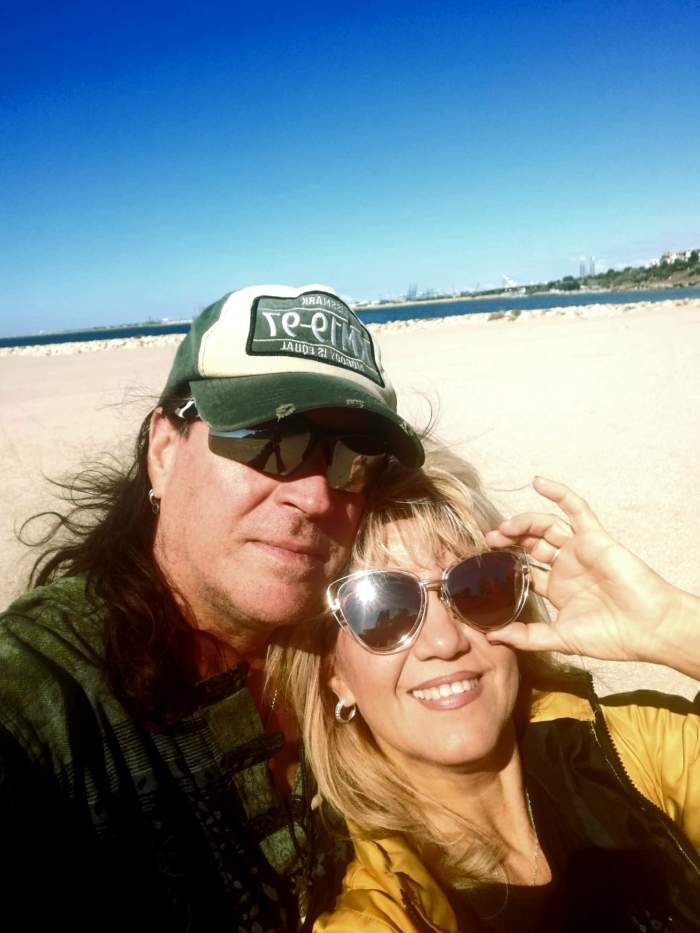 paula iorga si aurel dinca la plaja