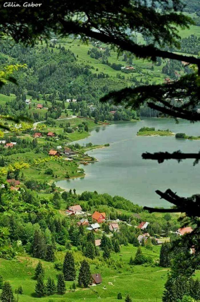 Locul din România unde oamenii ar scăpa de boli. Cei care ajung aici simt miracolul / FOTO