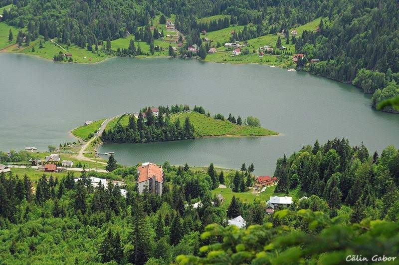 Locul din România unde oamenii ar scăpa de boli. Cei care ajung aici simt miracolul / FOTO