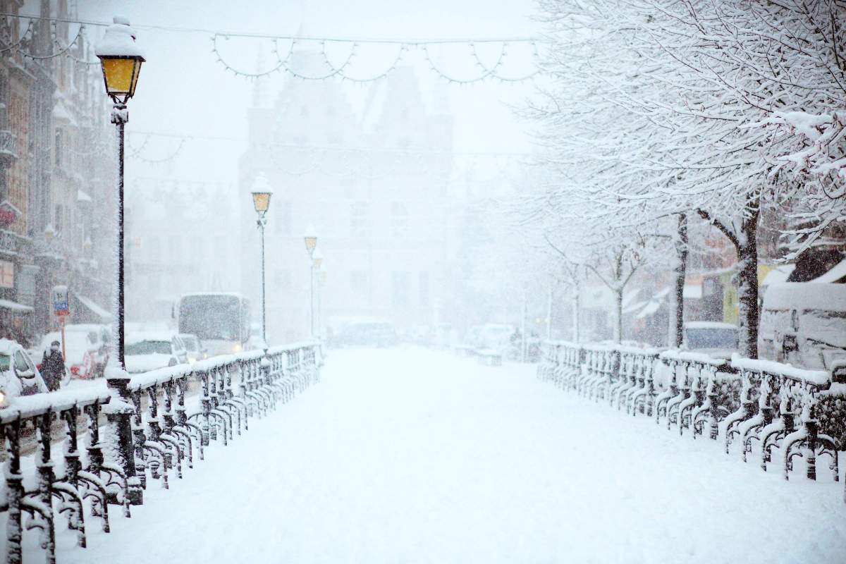 ANM anunță când va ninge în România, pentru prima dată anul acesta. Elena Mateescu a venit cu vestea mult așteptată: ”Strat consistent de zăpadă”