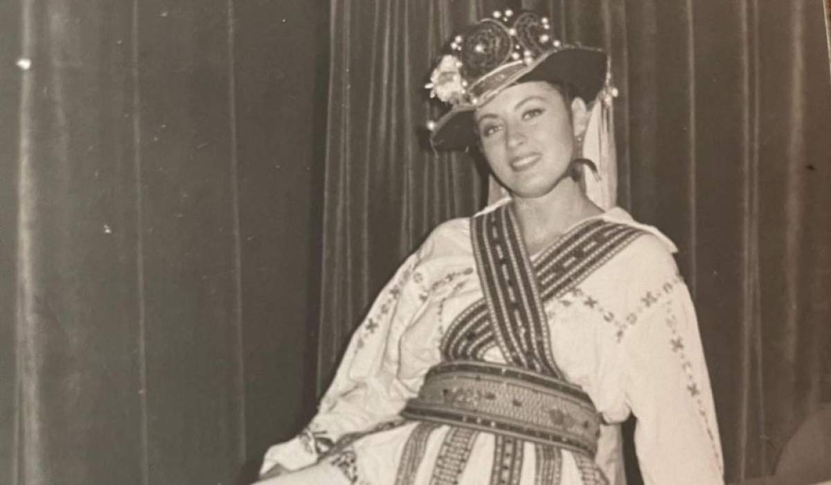 Maria Dragomiroiu Recunoşti fetița din imagine? Acum este una dintre cele mai îndrăgite interprete de muzică populară din România / FOTO